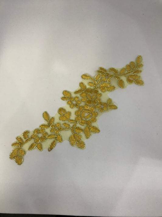 Yellow Gold Lace Motif